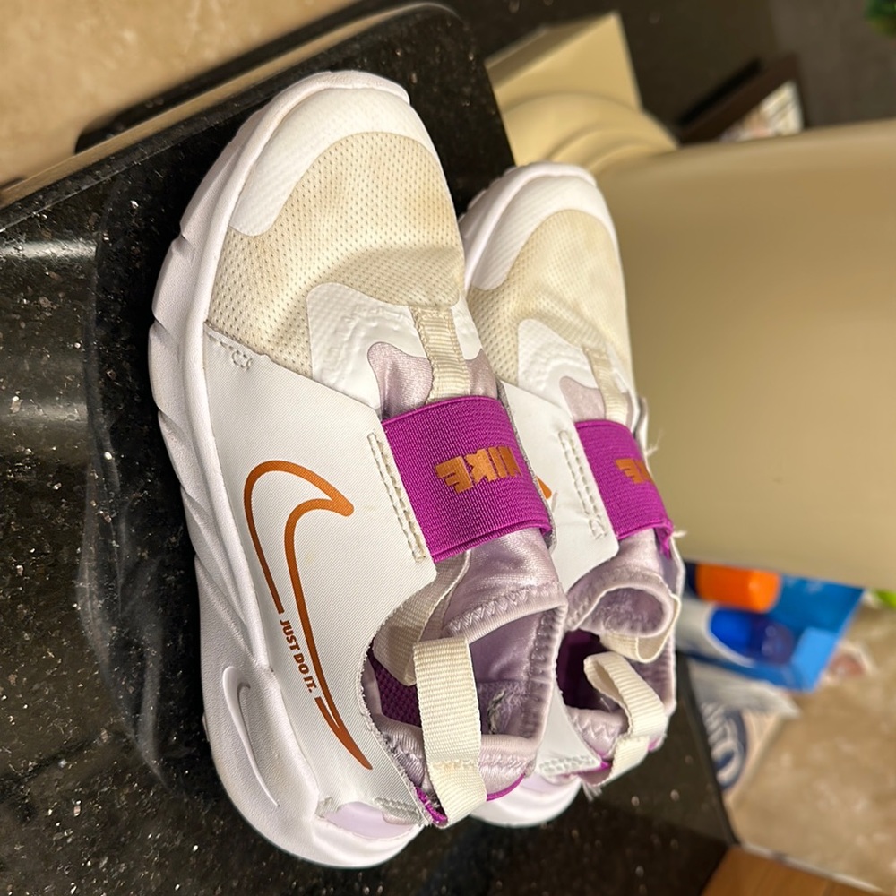Girls Nike tennis shoes size 12c